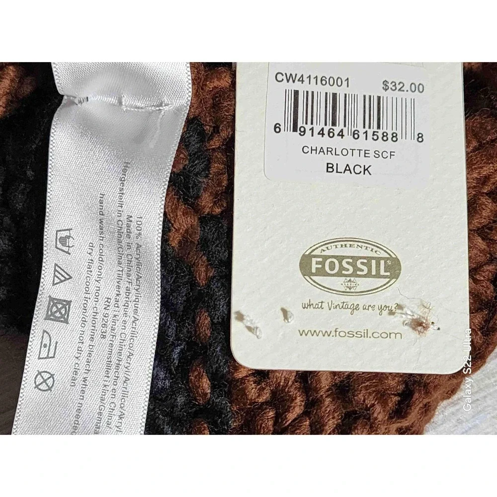 NWT Fossil Charlotte SCF Striped Button‎ Knit Scarf Unisex